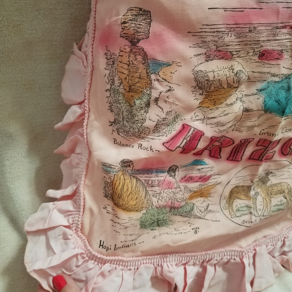 Vintage Pink Souvenir of Arizona Ruffled Apron - Picture 4 of 9